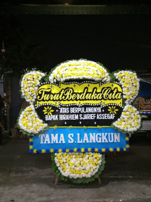 Papan Bunga Duka di Dusun Diilir